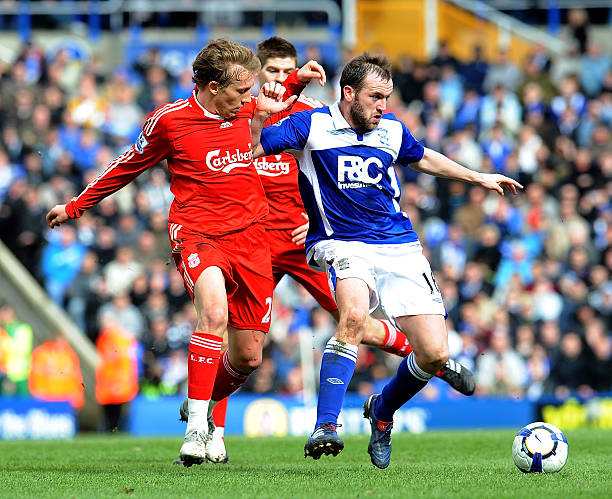 判员提供更 判员提供更